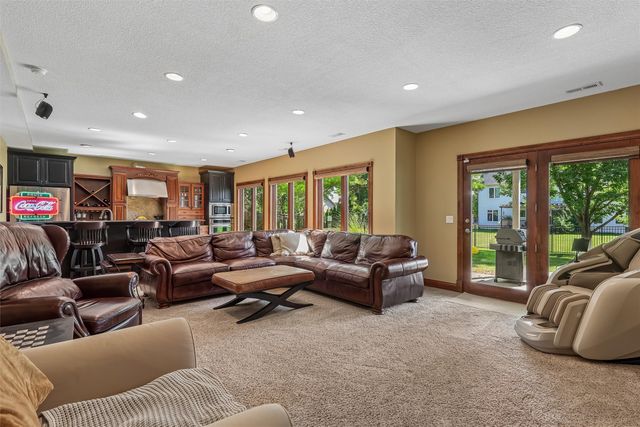 3701 150th Street, Urbandale, IA 50323