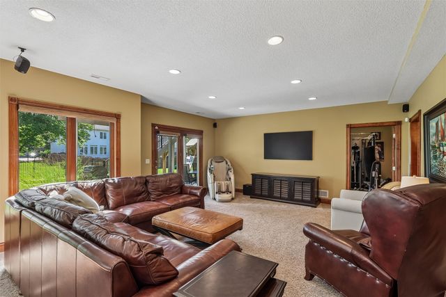 3701 150th Street, Urbandale, IA 50323