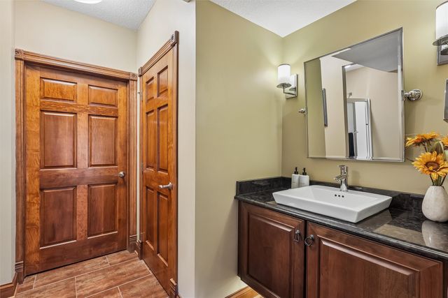3701 150th Street, Urbandale, IA 50323