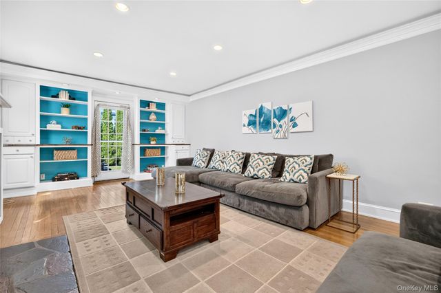 34 Smith Avenue, White Plains, NY 10605