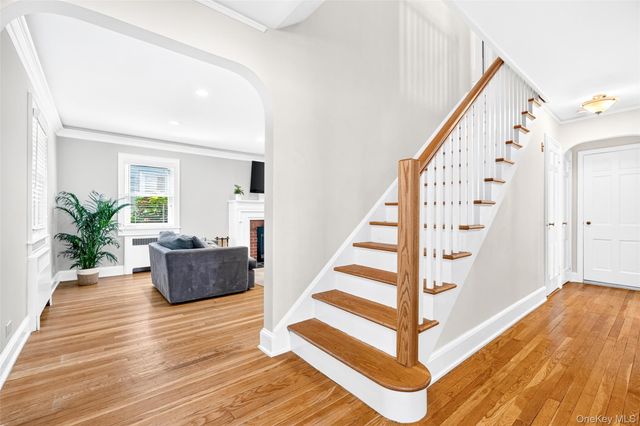 34 Smith Avenue, White Plains, NY 10605