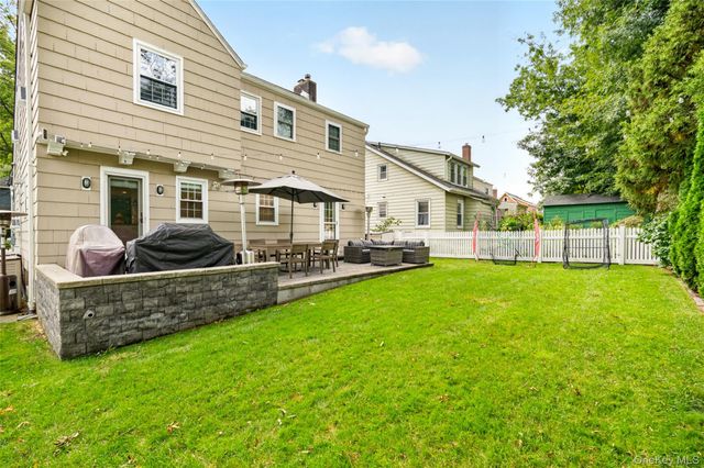 34 Smith Avenue, White Plains, NY 10605