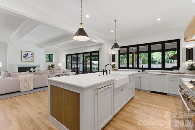 409 Bertonley Avenue, Charlotte, NC 28211