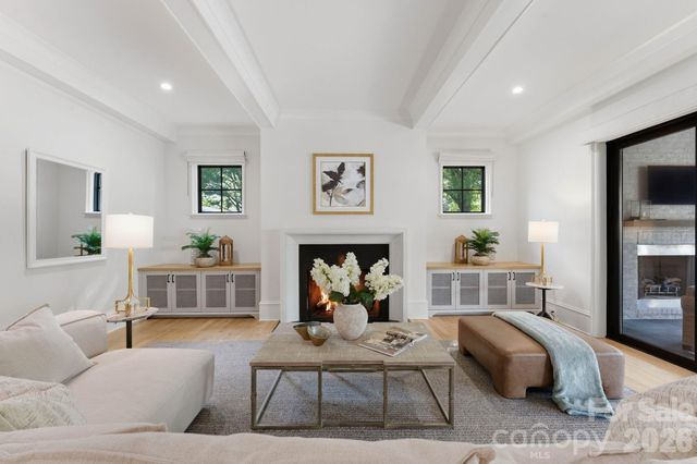 409 Bertonley Avenue, Charlotte, NC 28211