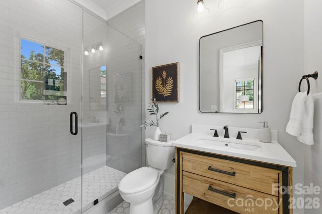 409 Bertonley Avenue, Charlotte, NC 28211