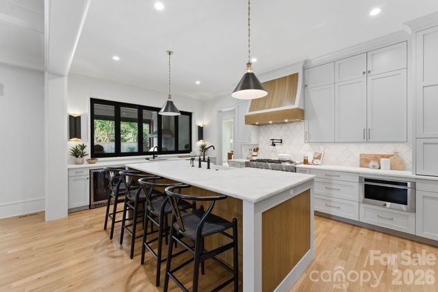 409 Bertonley Avenue, Charlotte, NC 28211