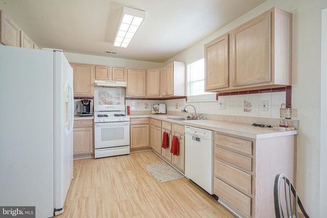 808 GYPSY LN, Williamstown, NJ 08094