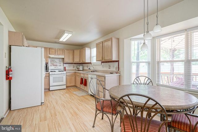 808 GYPSY LN, Williamstown, NJ 08094