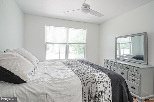 808 GYPSY LN, Williamstown, NJ 08094