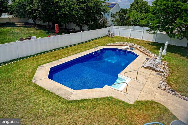808 GYPSY LN, Williamstown, NJ 08094