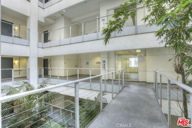 630 W. 6th Street 307, Los Angeles, CA 90017