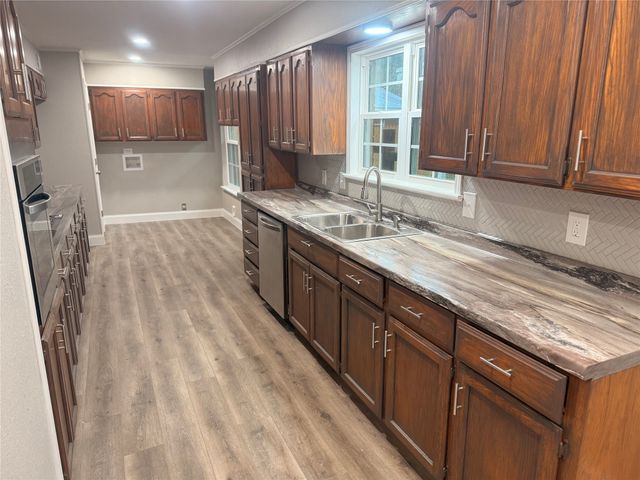 112 Myrtle Dr, New Boston, TX 75570