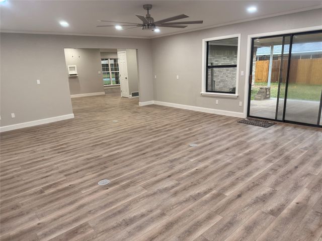 112 Myrtle Dr, New Boston, TX 75570