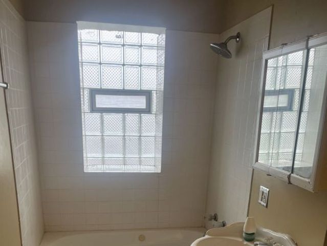 7223 S Euclid Avenue 3B, Chicago, IL 60649