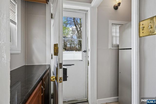 70 9th Avenue, East Orange, NJ 07018