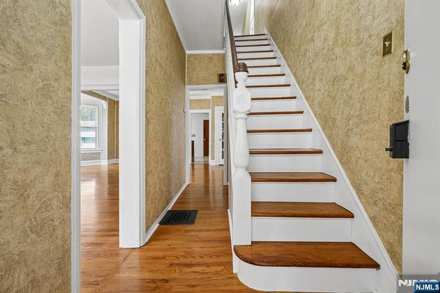70 9th Avenue, East Orange, NJ 07018