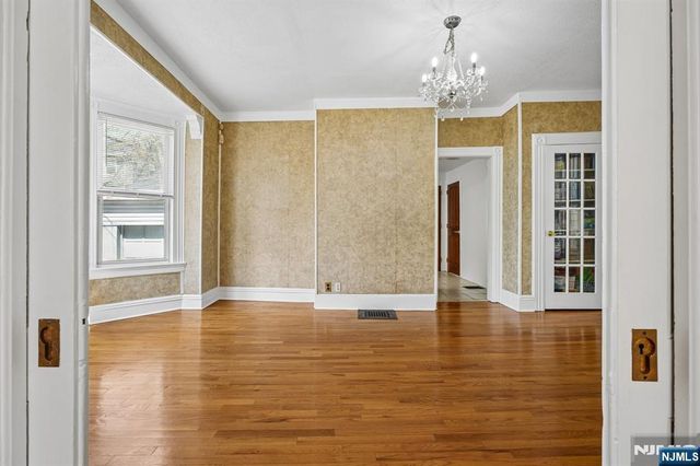 70 9th Avenue, East Orange, NJ 07018