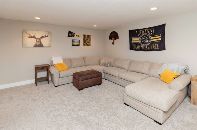 5330 Katelyn Avenue, Van Meter, IA 50261