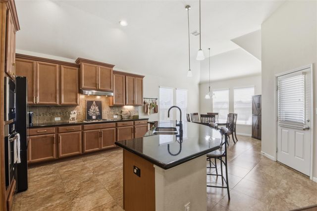 11914 Pearl Lane, Dayton, TX 77535