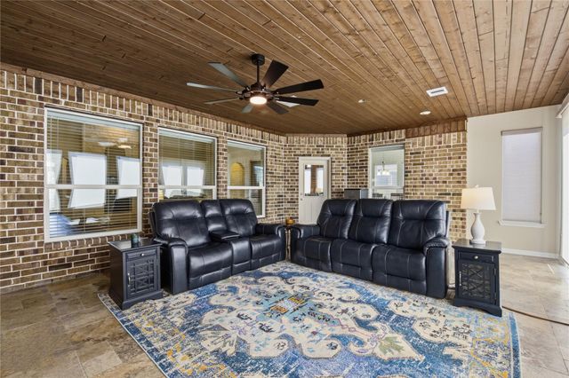 11914 Pearl Lane, Dayton, TX 77535