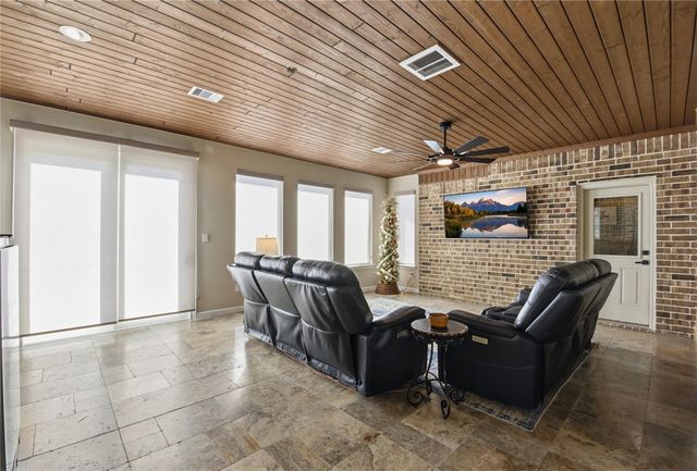 11914 Pearl Lane, Dayton, TX 77535