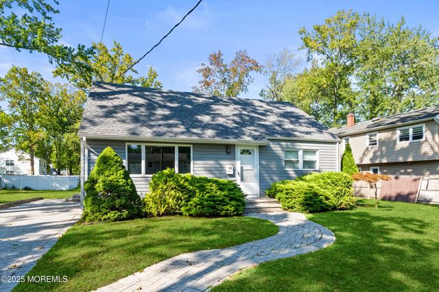 437 Redmond Avenue, Oakhurst, NJ 07755