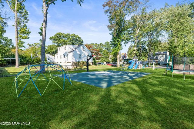 437 Redmond Avenue, Oakhurst, NJ 07755