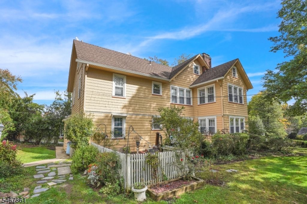 540 Upper Mountain Avenue, Montclair Twp., NJ 07043 — photo 3