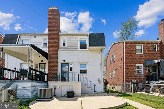 5727 2ND ST NE, Washington, DC 20011