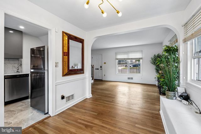 5727 2ND ST NE, Washington, DC 20011