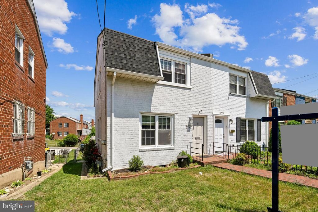 5727 2ND ST NE, Washington, DC 20011