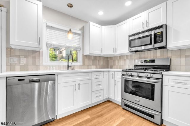 50 Leslie St, East Orange City, NJ 07017