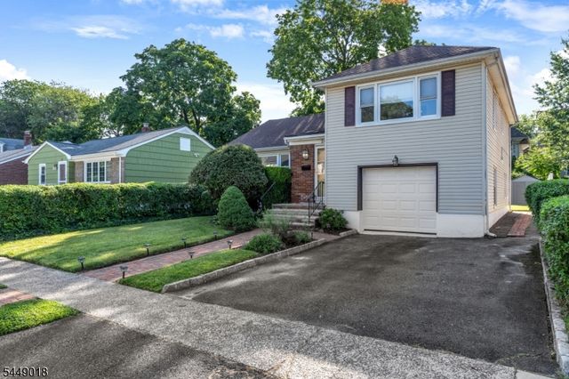 50 Leslie St, East Orange City, NJ 07017