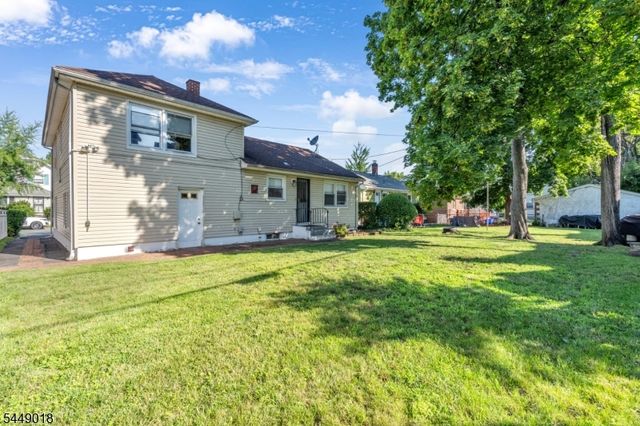 50 Leslie St, East Orange City, NJ 07017