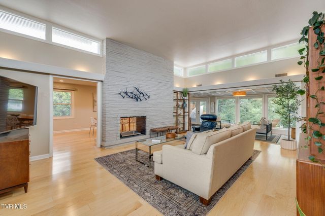 437 High Ridge Road, Kingsport, TN 37660