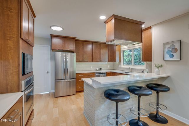 437 High Ridge Road, Kingsport, TN 37660