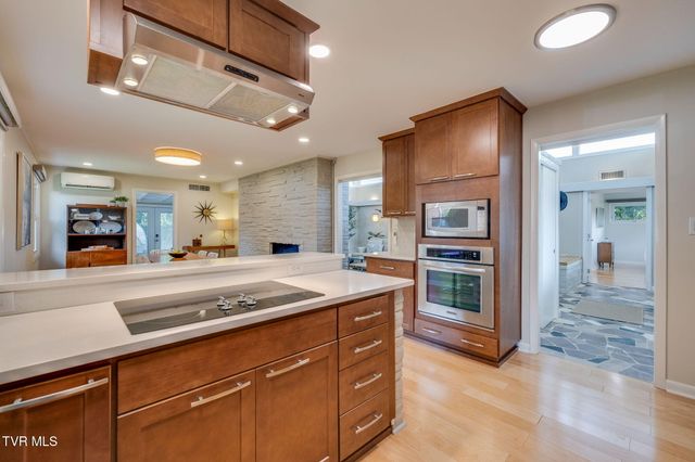 437 High Ridge Road, Kingsport, TN 37660