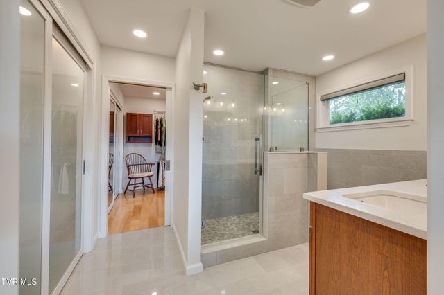437 High Ridge Road, Kingsport, TN 37660