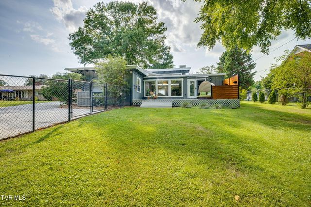 437 High Ridge Road, Kingsport, TN 37660