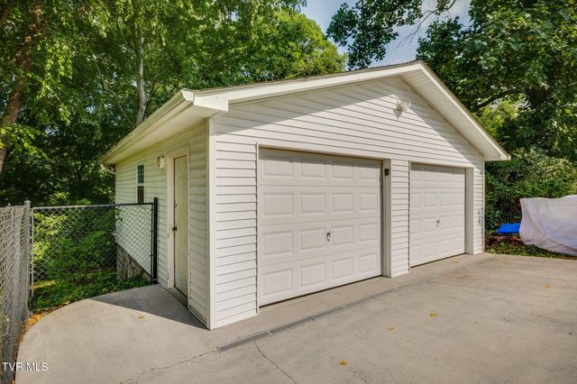 437 High Ridge Road, Kingsport, TN 37660