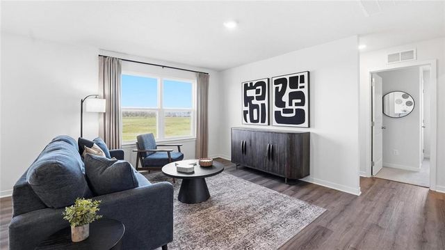 21801 Vinci Circle, Peculiar, MO 64078