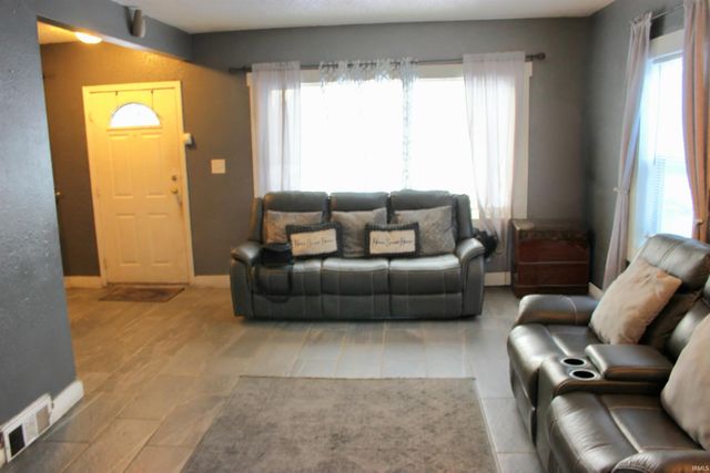 1016 Princeton Street, Elkhart, IN 46516