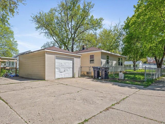 1450 S Willard Avenue, Janesville, WI 53546