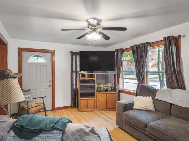 1450 S Willard Avenue, Janesville, WI 53546