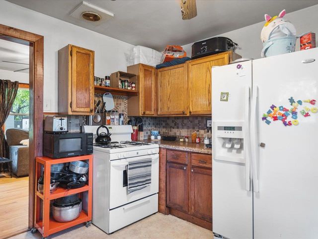 1450 S Willard Avenue, Janesville, WI 53546