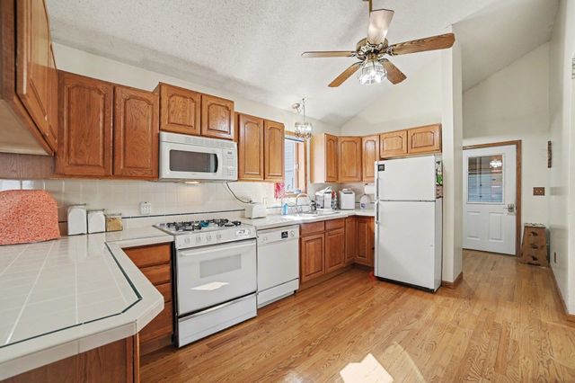 2302 E Brooks Road, Freeland, MI 48623