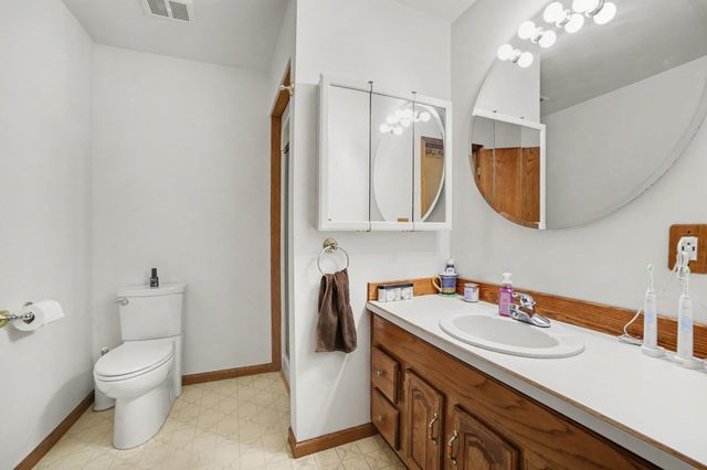 2302 E Brooks Road, Freeland, MI 48623