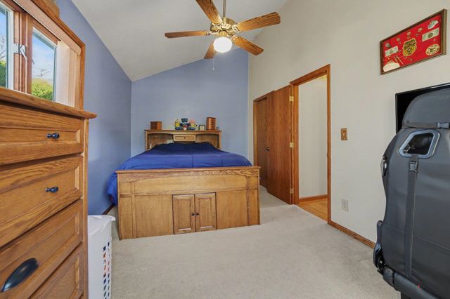 2302 E Brooks Road, Freeland, MI 48623