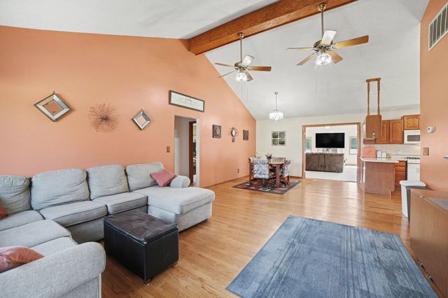 2302 E Brooks Road, Freeland, MI 48623