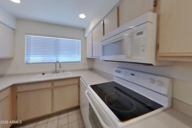860 N MCQUEEN Road 1187, Chandler, AZ 85225
